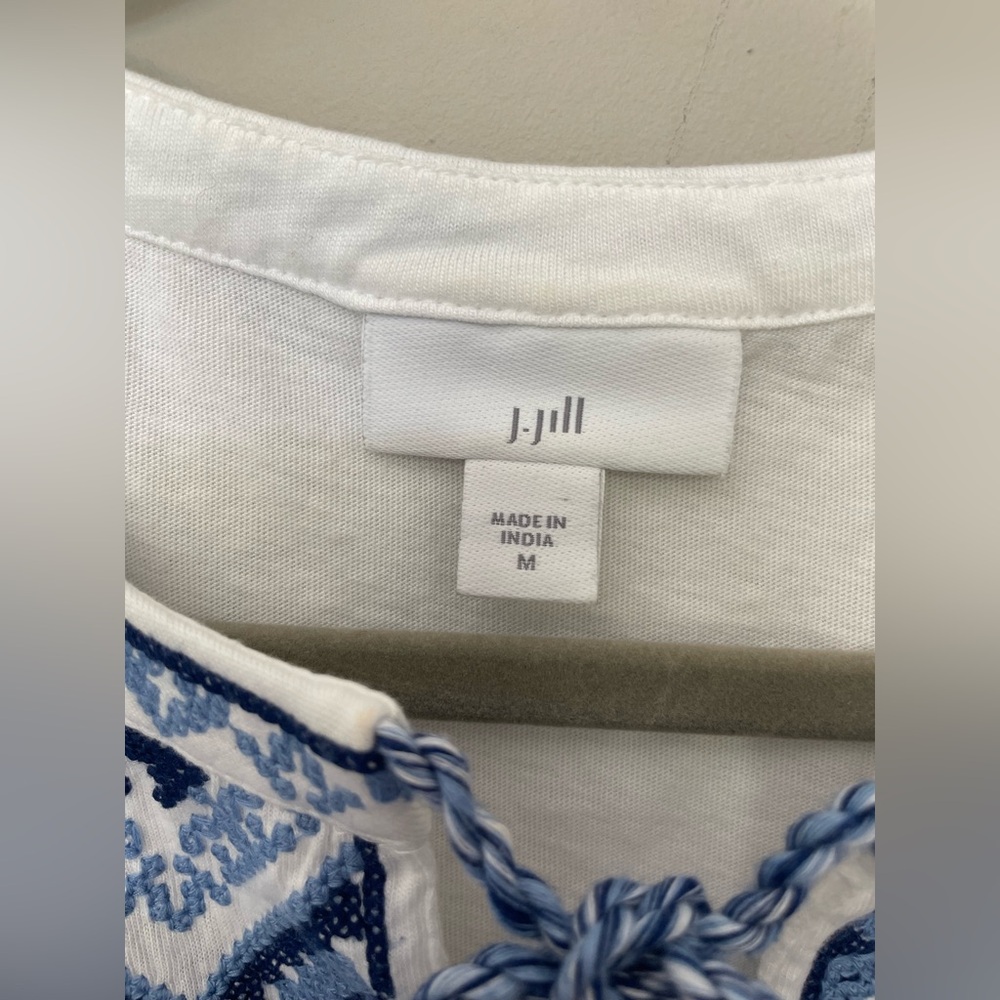 J. Jill White Tunic with Blue Embroidery - Picture 4 of 5